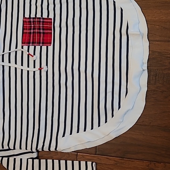 NWT Crown & Ivy striped pullover with hoodie size Large - Picture 3 of 8